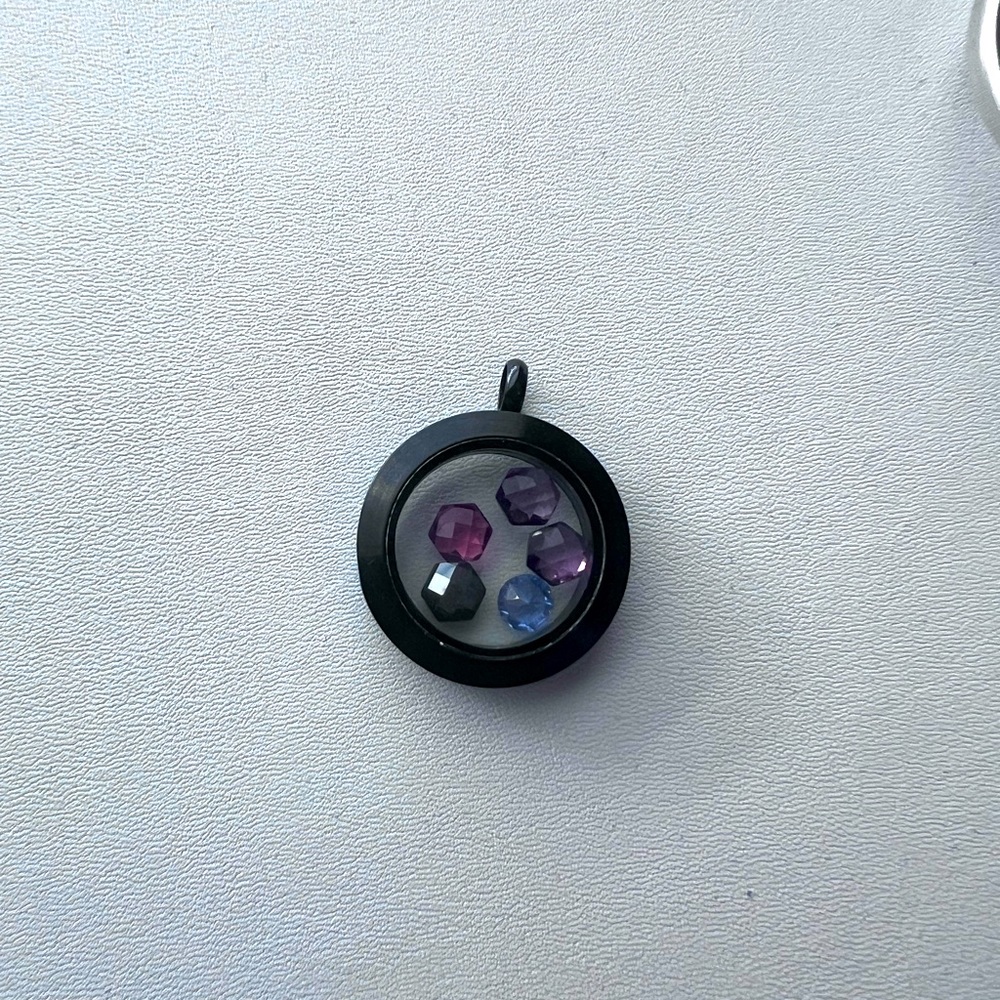 Origami Owl small black pendant with charms